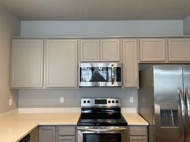 Building Photo - Roe Street Townhomes