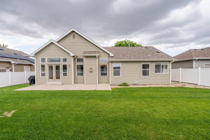 Building Photo - 129 53rd Ave