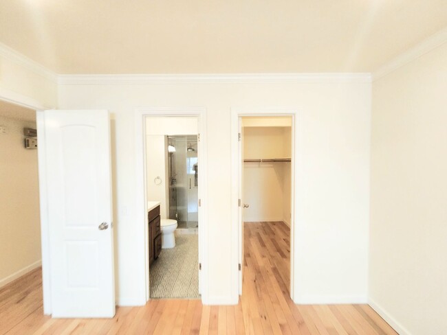 Building Photo - Updated 4 bedroom home