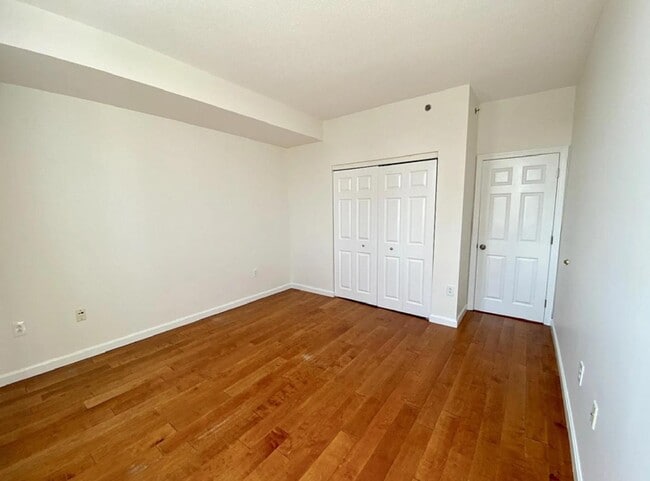 Building Photo - 169 Monsignor O'Brien Hwy