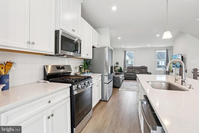 Building Photo - 47 Rosemary Wy