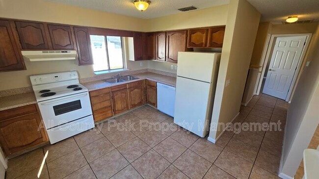 Building Photo - 246 Leelon Rd