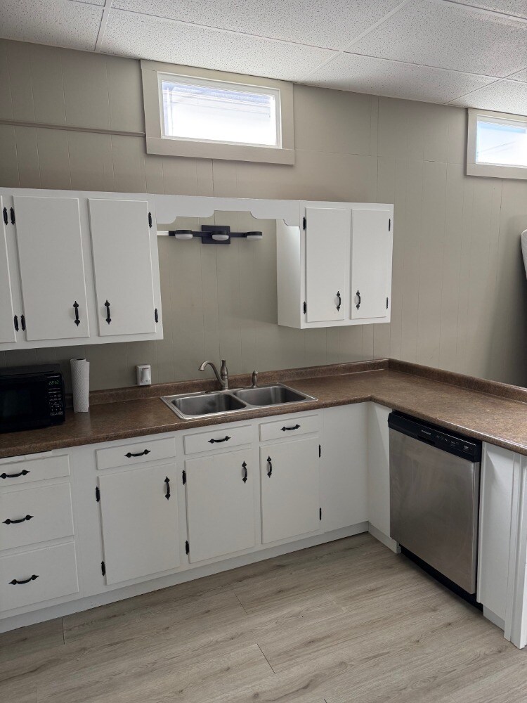 Building Photo - 5225 Brightwood Rd