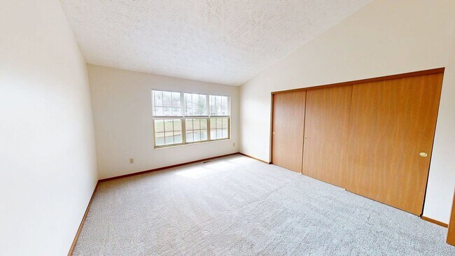 Building Photo - 5917 Shadow Lake Cir