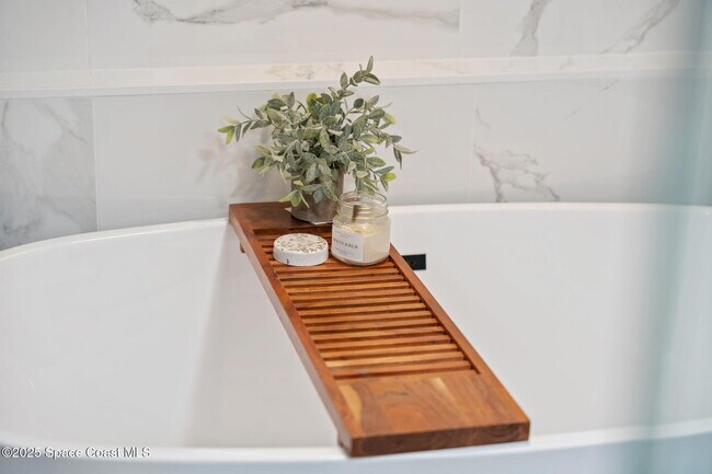 Building Photo - 1493 S Atlantic Ave