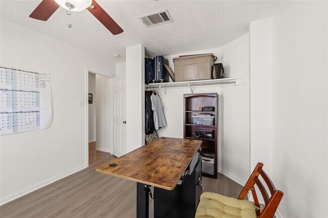 Building Photo - 3101 Hailey Ln