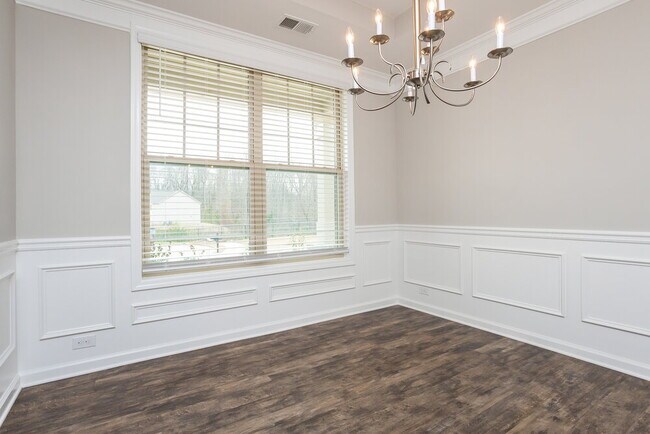 Building Photo - 387 Lenore Ct