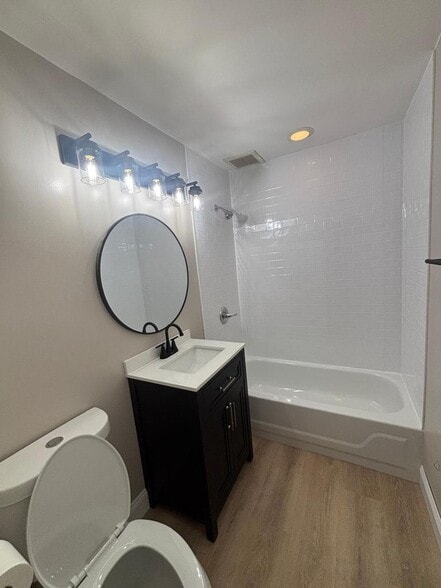 Building Photo - 24 Kenmar Dr