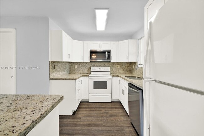 Building Photo - 20537 SW 92nd Ct