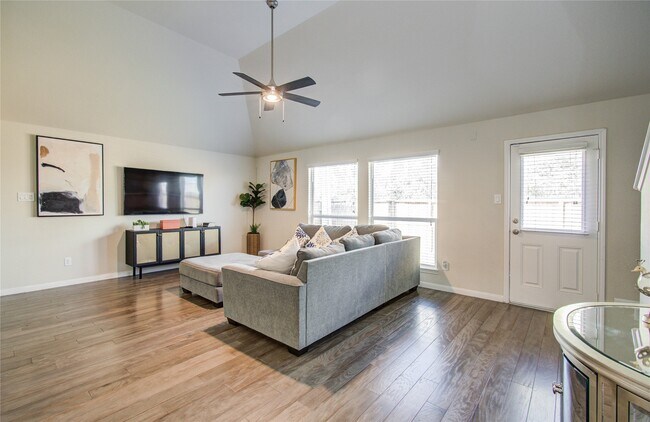 Building Photo - 3306 Inverness Path Lane