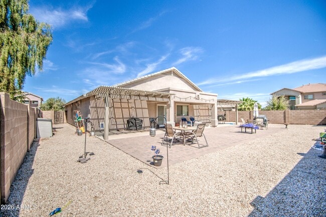 Building Photo - 43205 Roth Rd