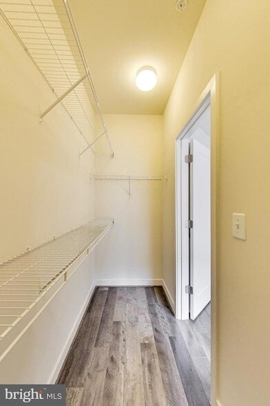Building Photo - 16616 Crabbs Branch Way