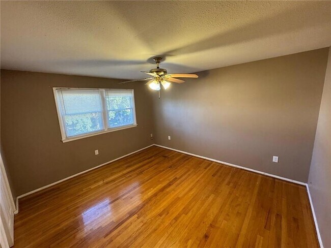 Building Photo - 309 Cherry Blossom Ln