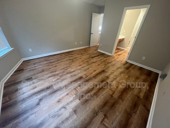 Building Photo - 95 Creek Way