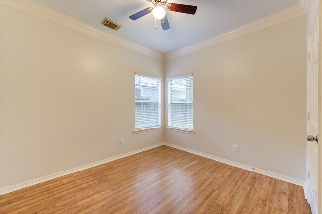 Building Photo - 12922 Yorkmont Dr