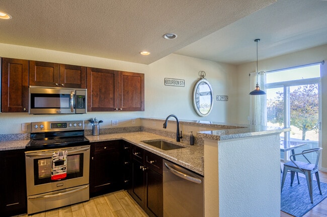 Building Photo - 6544 Range Overlook Heights