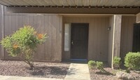 Building Photo - 833 S Avenue A