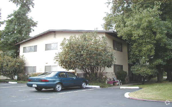 Primary Photo - Winchester Place Apartments