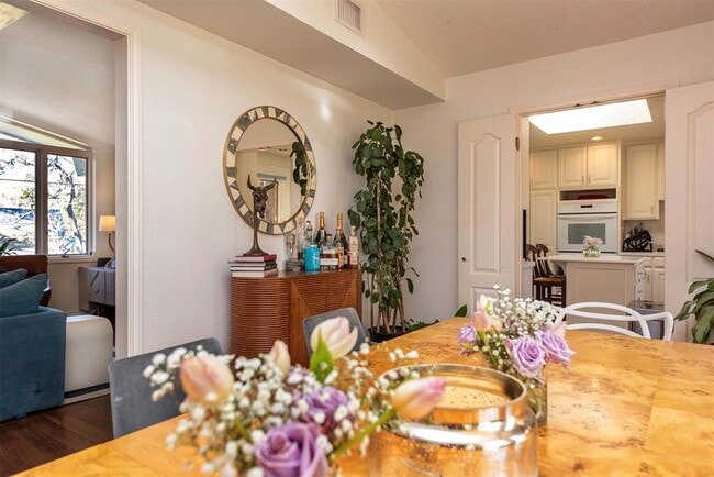 Building Photo - 2 Randolph Pl