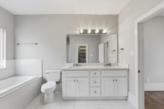 Building Photo - Rooftop Deck with Downtown Views in Sawyer Heights