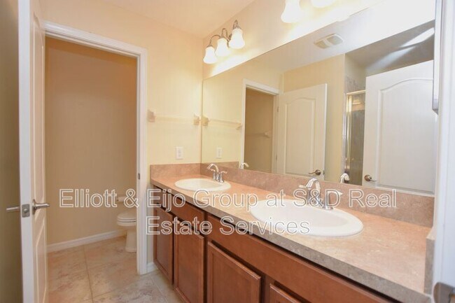 Building Photo - 4052 Mountain Chestnut Way