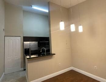 Building Photo - 2850 N Oakland Forest Dr