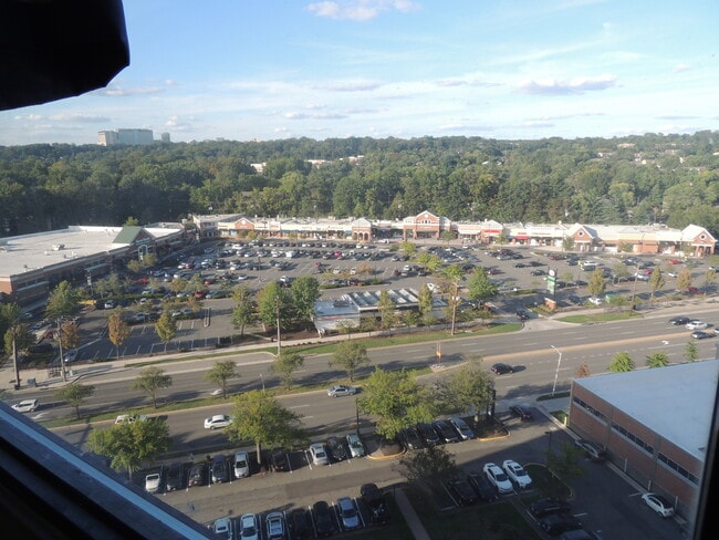 Building Photo - 4600 Duke St