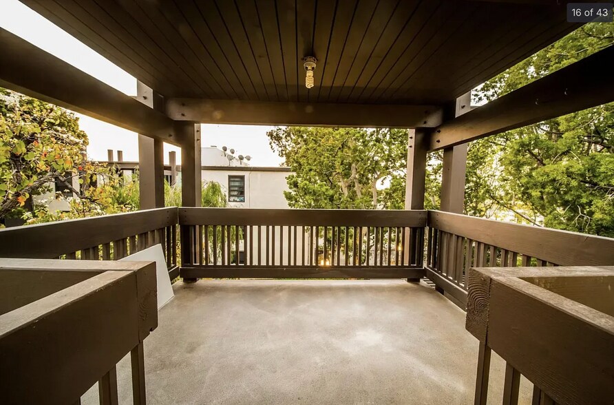 Building Photo - 7777 W 91st St