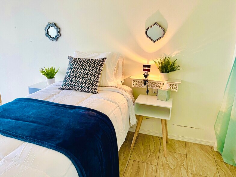 Building Photo - 4145 Akulikuli Ter