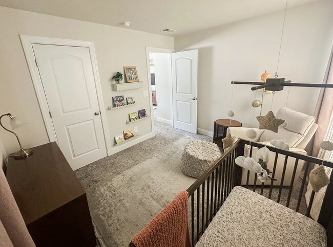 Building Photo - Spacious 4 Bedroom Home with Main-Level Primary and 2-Car Garage