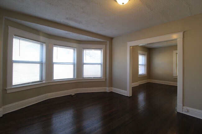 Building Photo - Spacious 2 Bedroom Duplex by KU MED