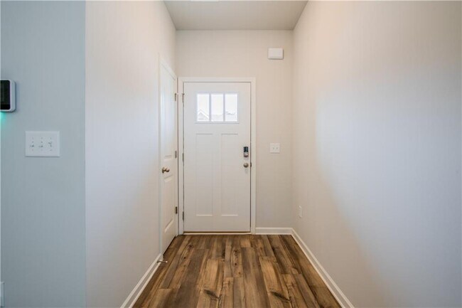 Building Photo - 4700 Blake Lp