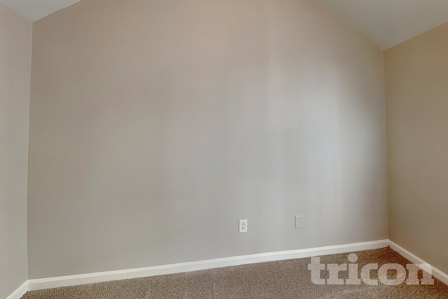 Building Photo - 2303 Cilantro Way