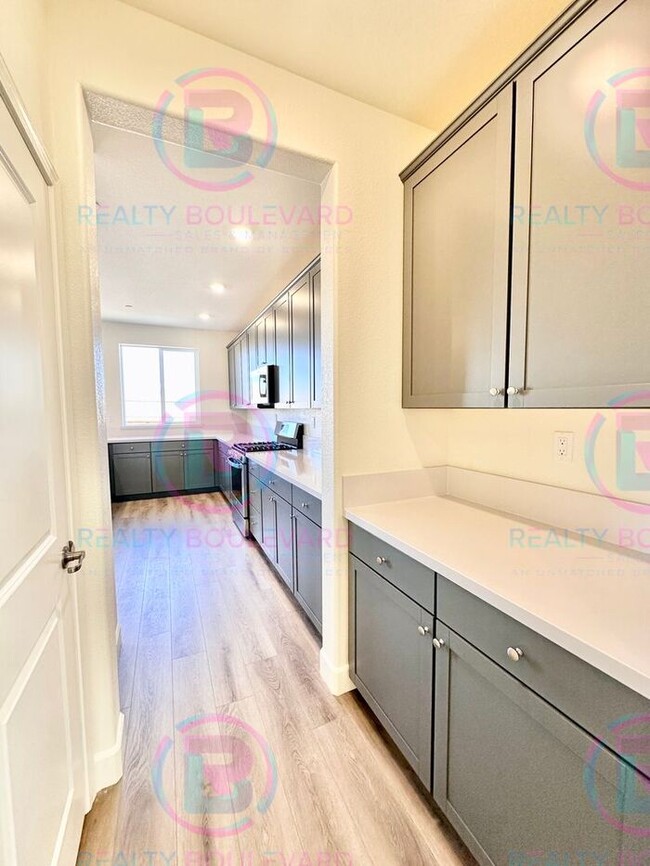 Building Photo - 1/2 Month Free!! Brand New Lennar Home in ...