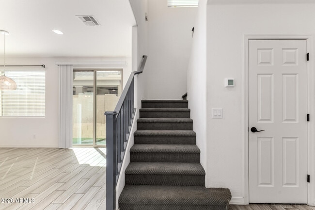 Building Photo - 1712 S 82nd Pl