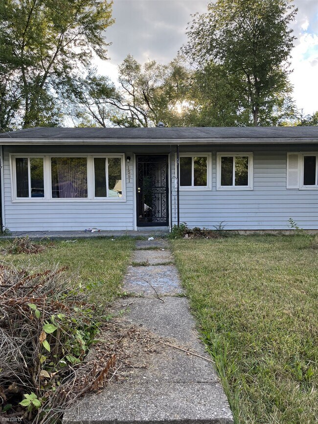 Building Photo - 3 br, 1 bath House - 1591 Azalea Drive