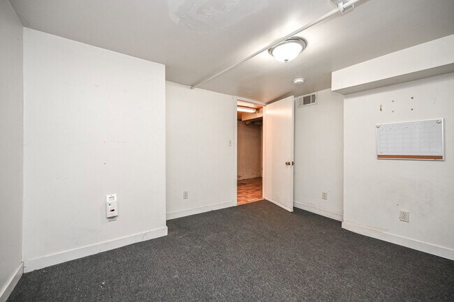 Building Photo - 2535 Vestry Ave