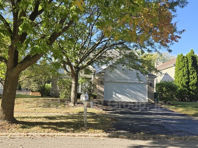 Building Photo - 217 Lexington Ct