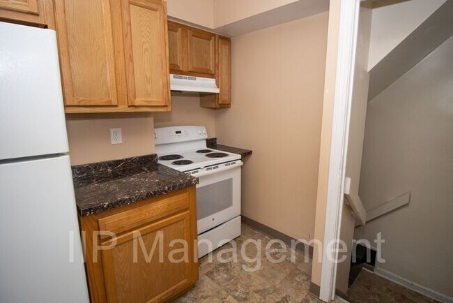Building Photo - Beautiful 3 Bedroom house in South Euclid!