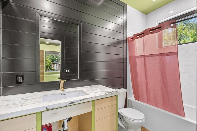 Building Photo - 850 Branciforte Dr