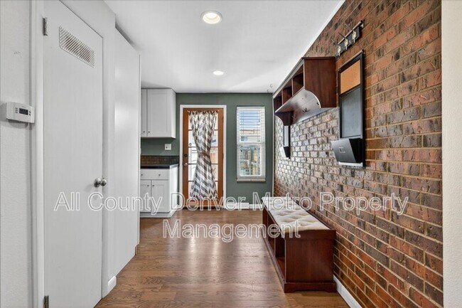 Building Photo - 5250 Garrison St