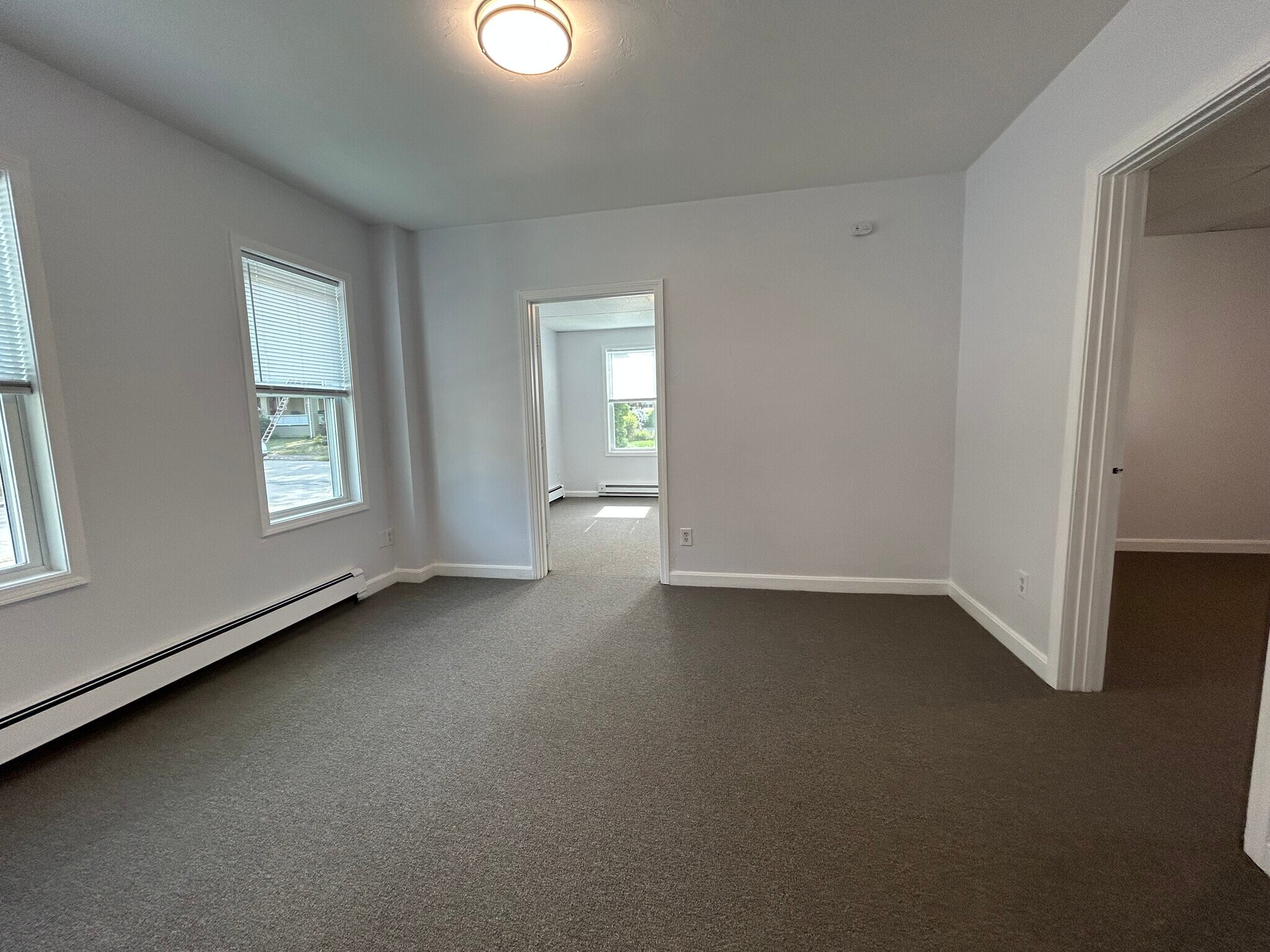 Living room. - 25 3rd St