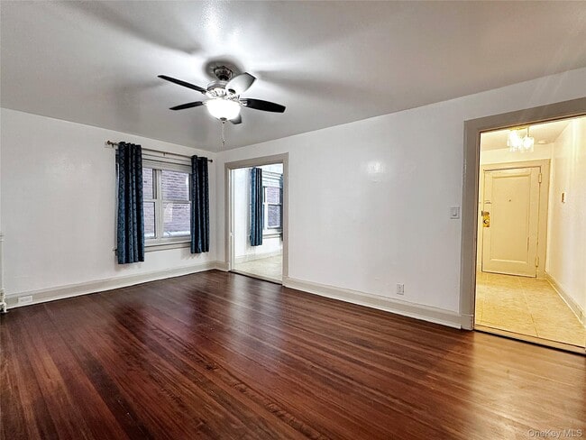 Building Photo - 153 Fifth Ave