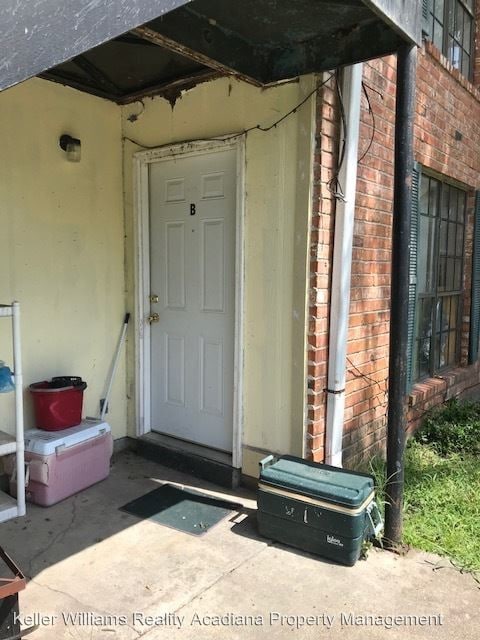 Building Photo - 2 br, 1 bath House - 138 Humming Bird Unit B