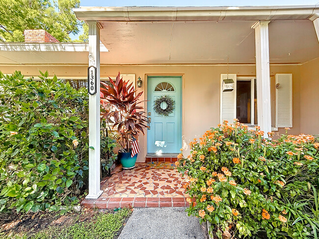 Building Photo - 1360 Dorothy Dr