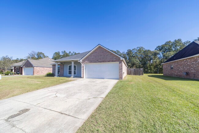 Building Photo - 35576 Melrose Ave