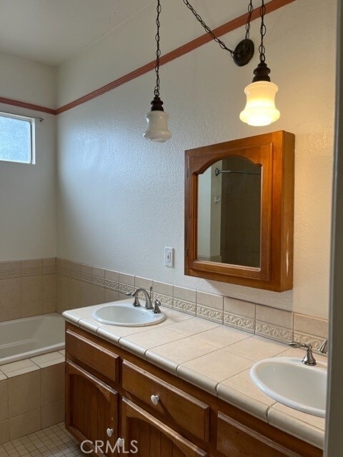 Building Photo - 431 Chestnut Ave