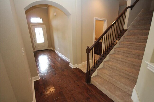 Building Photo - 1505 SW Rosedale Ave