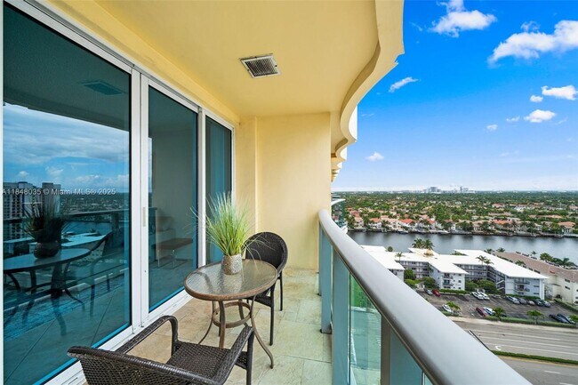 Building Photo - 2501 S Ocean Dr