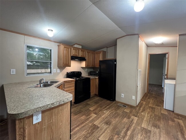 Building Photo - 23711 Sorters Rd